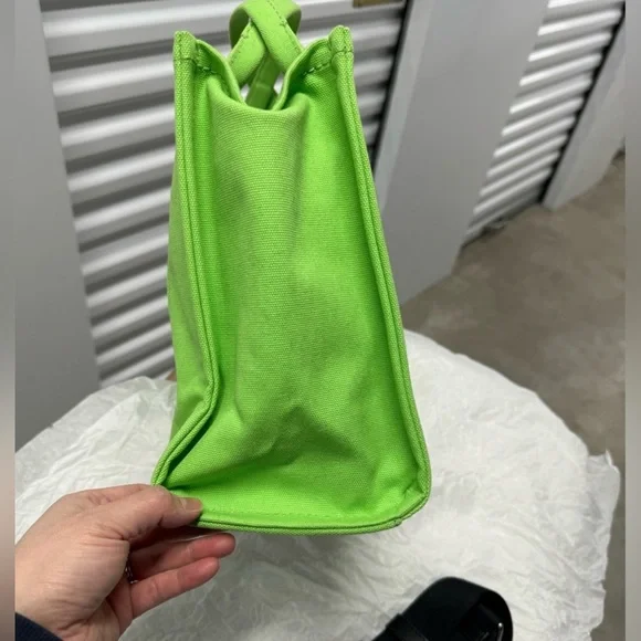 *FINAL PRICE DROP* Marc Jacobs X Magda Archer The Tote Bag Bright Green RARE